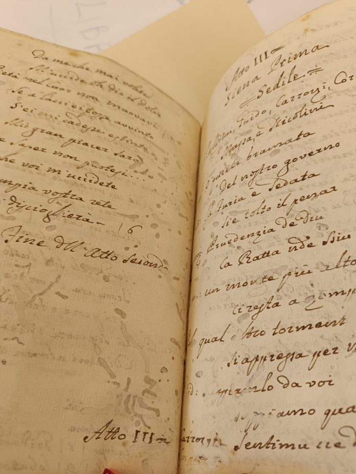 manoscritto settecentesco particolare pagine interne